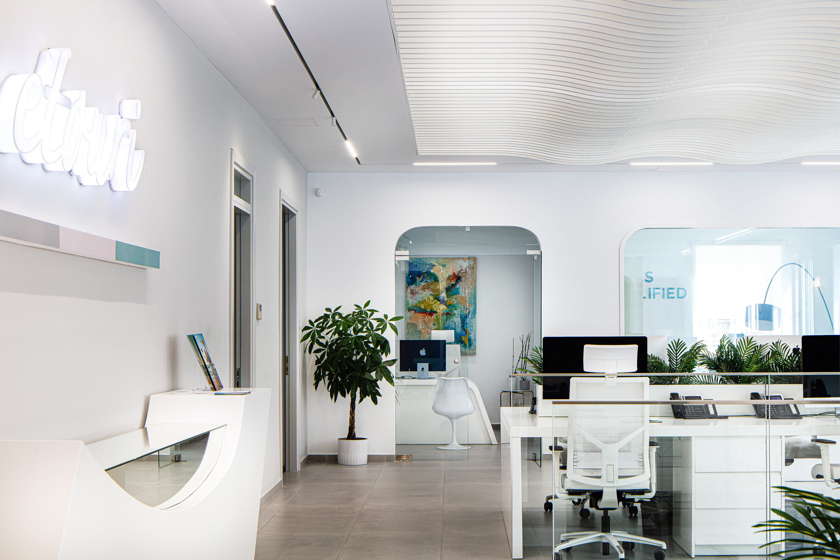 etouri offices