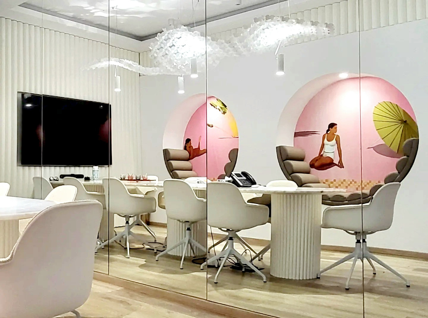 etouri offices